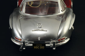 Italeri 3612 Mercedes-Benz 300SL Gullwing 1/16 – image 9