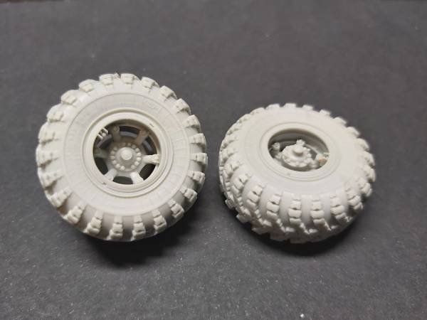 Panzer Art RE35-616 KRAZ-255B road wheels 1/35 – Bild 4