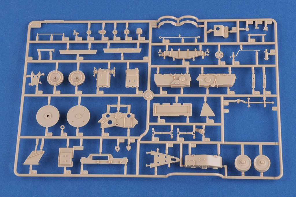 Hobby Boss 84553 allemand Sd.Kfz.179 Bergepanther Ausf.G 1/35 – image 7