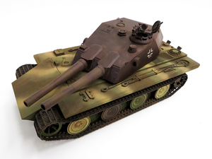 Modelcollect UA35011 Poing de guerre, char lourd allemand E-60 de la Seconde Guerre mondiale avec deux canons d&amp;#39;assaut de 128 mm, échelle 1/35 – image 5