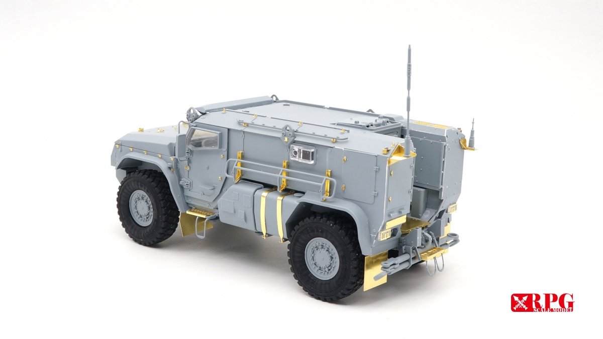 RPG Model 35021 KAMAZ K-4386 Typhoon-VDV Mine-Protected Armoured Vehicle Early Typ 1/35 – Bild 5