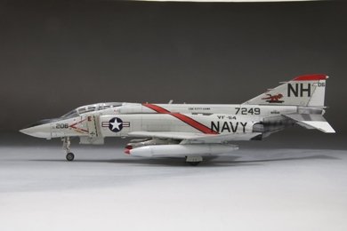Fine Molds FP43S U.S. Navy Jet Fighter F-4J &amp;quot;Aardvarks&amp;quot; 1/72 – zdjęcie 4