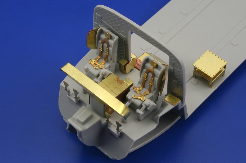 Intérieur du MH-53 Eduard 73276, échelle 1/72, ITALERI – image 11