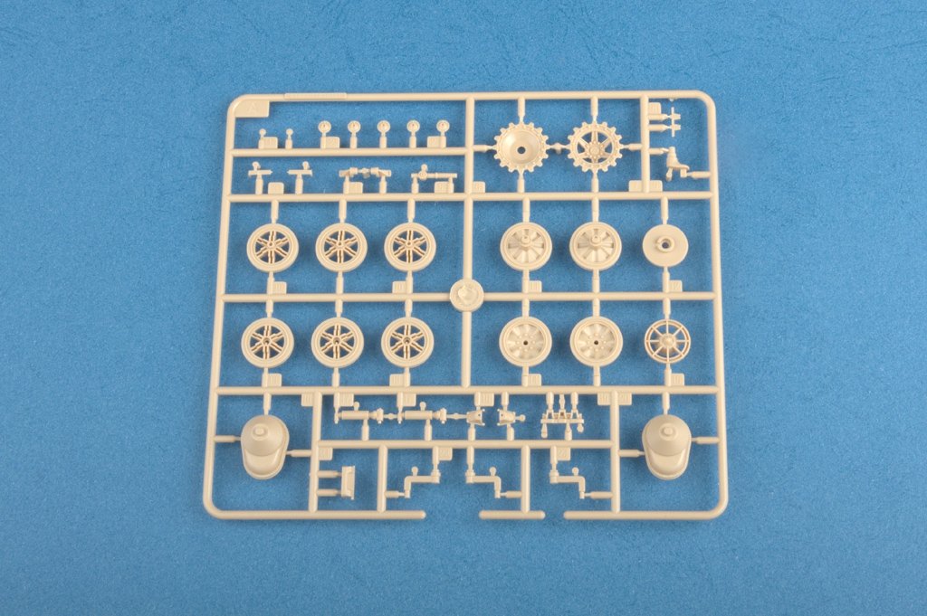 Hobby Boss 83804 German Pz.Kpfw.I Ausf.F (VK18.01)-Early 1/35 – Bild 5
