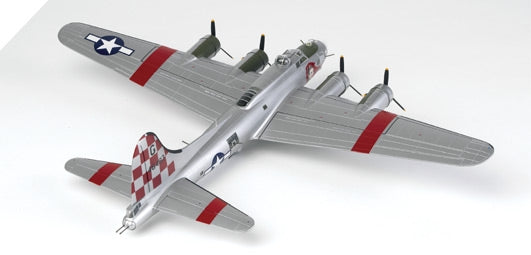 Academy 12414 B-17G Flying Fortress Édition spéciale avec décoration de nez au 1/72  – image 7