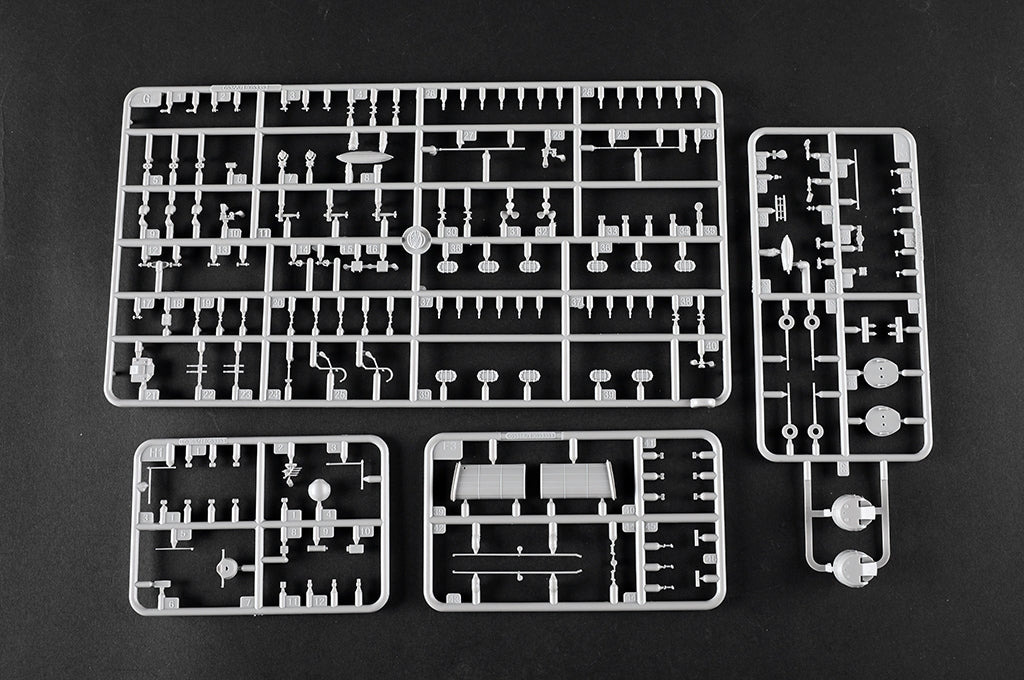 Trumpeter 05366 HMS Naiad 1/350 – image 19