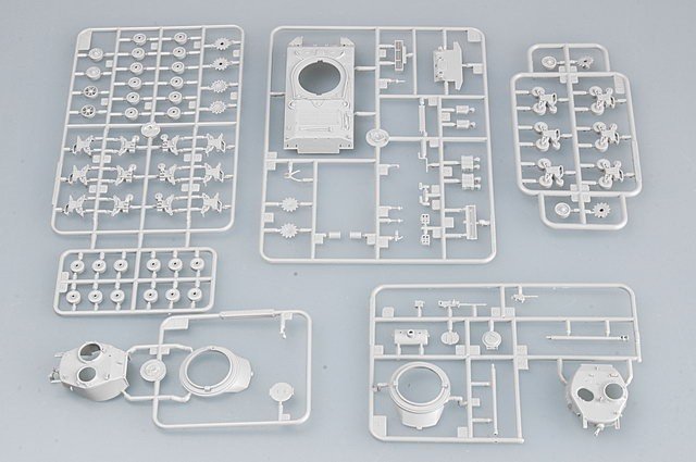 Trumpeter 07226 M4A3 76(W) TANK 1/72 – image 4