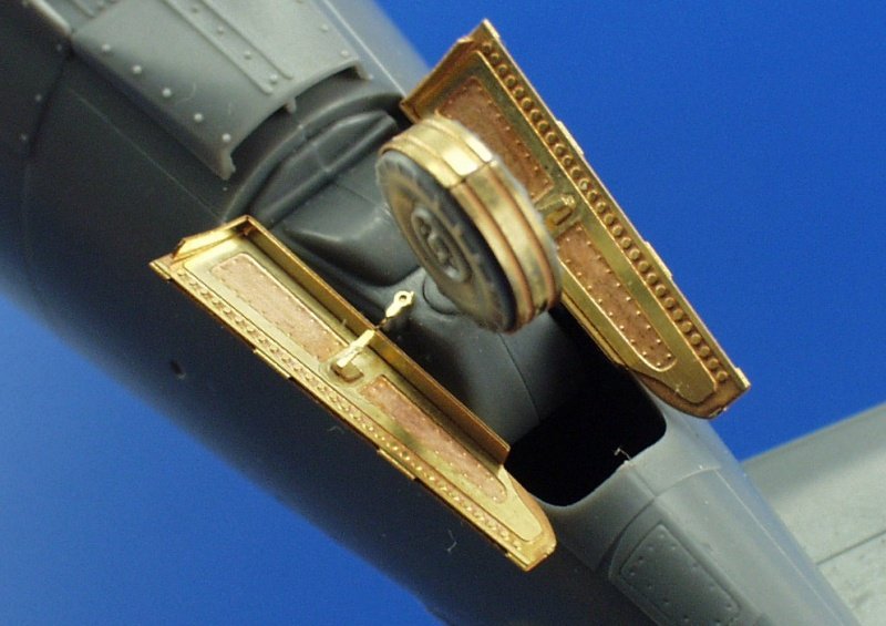 Eduard 49226 P-47D-20 1/48 Tamiya – zdjęcie 11