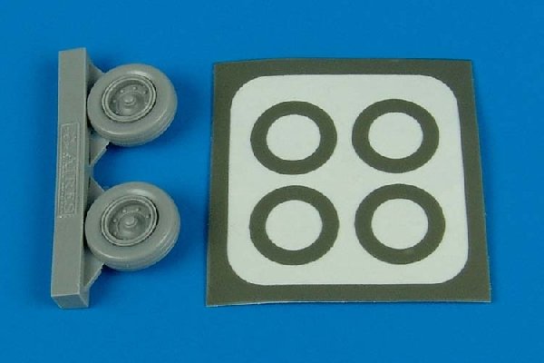 Aires 7221 A-1H Skyraider (U.S.A.F.) wheel &amp;amp; masks 1/72 Hasegawa
