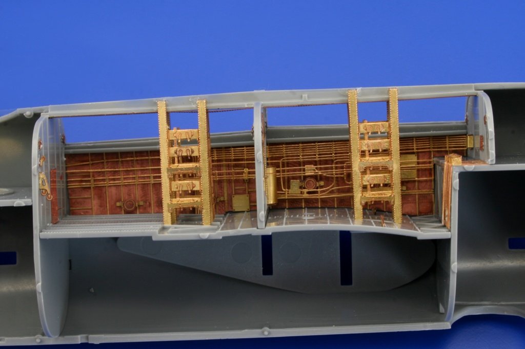 Eduard 72489 B-24 bomb bay 1/72 HASEGAWA – Bild 3