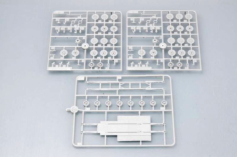 Trumpeter 07275 German Sd.Kfz.9 (18t) Half-Track Sd.Ah.116 Trailer 1/72 – immagine 4