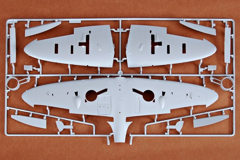 Trumpeter 02413 Spitfire MK.VI 1/24 – zdjęcie 13