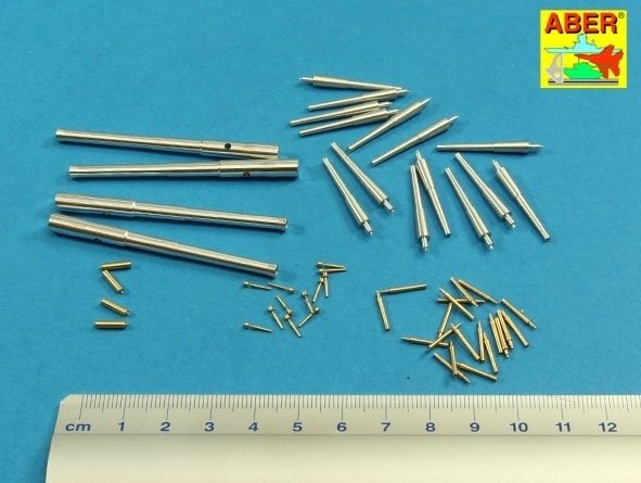 Armement Aber 200L-07 pour pré-dreadnought japonais Mikasa : 4 canons de 305 mm, 14 de 152 mm, 20 de 76 mm, 12 de 37 mm (échelle 1/200) – image 2