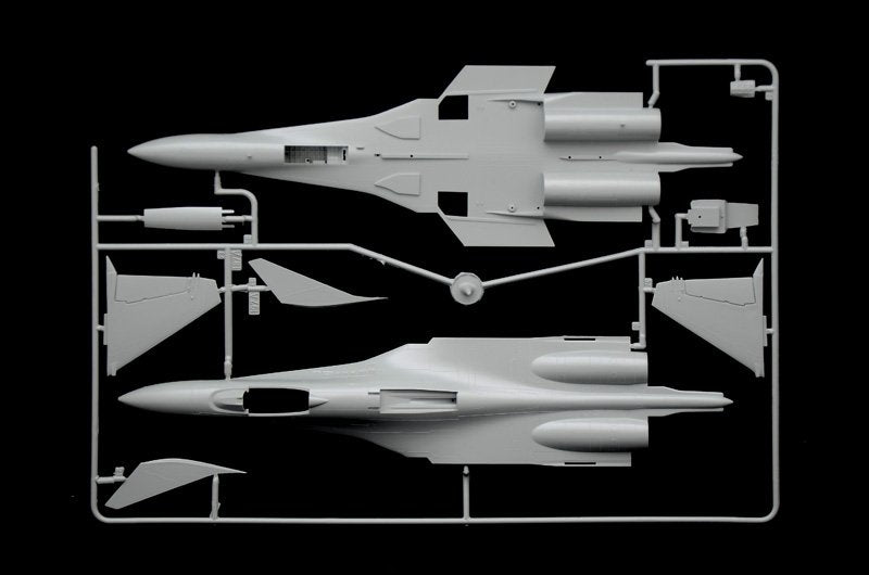 Italeri 1413 SU-27 FLANKER 1/72 – imagen 2