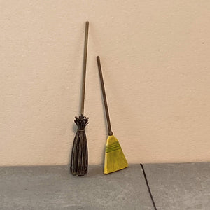 Point of no Return 3523047 Miotły / Broomsticks 1/35 – zdjęcie 3