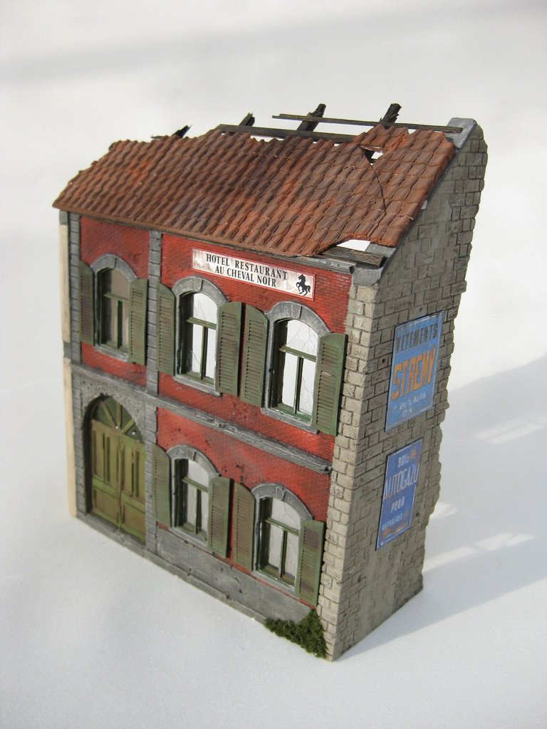 RT-Diorama 35007 Roof tiles with chimney 1/35 – Bild 5