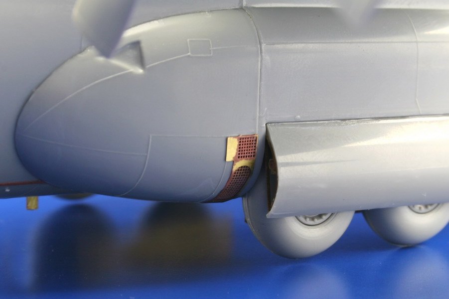 Eduard 72461 C-130H exterior 1/72 ITALERI – imagen 12
