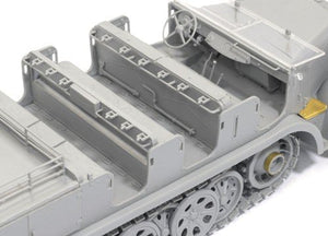 Dragon 6545 Sd.Kfz.7 8t Semi-chenillé Première production avec équipage (1/35)  – image 9
