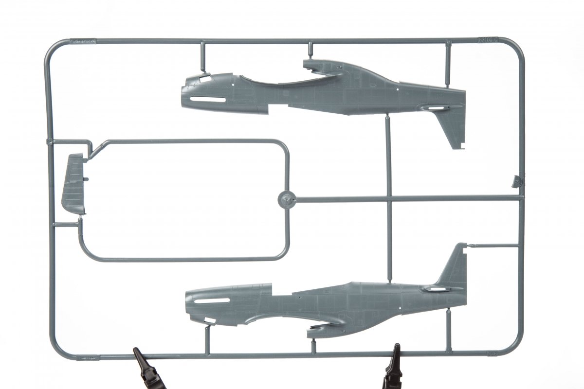 Eduard 11159 RED TAILS &amp;amp; Co. DUAL COMBO 1/48 – immagine 8