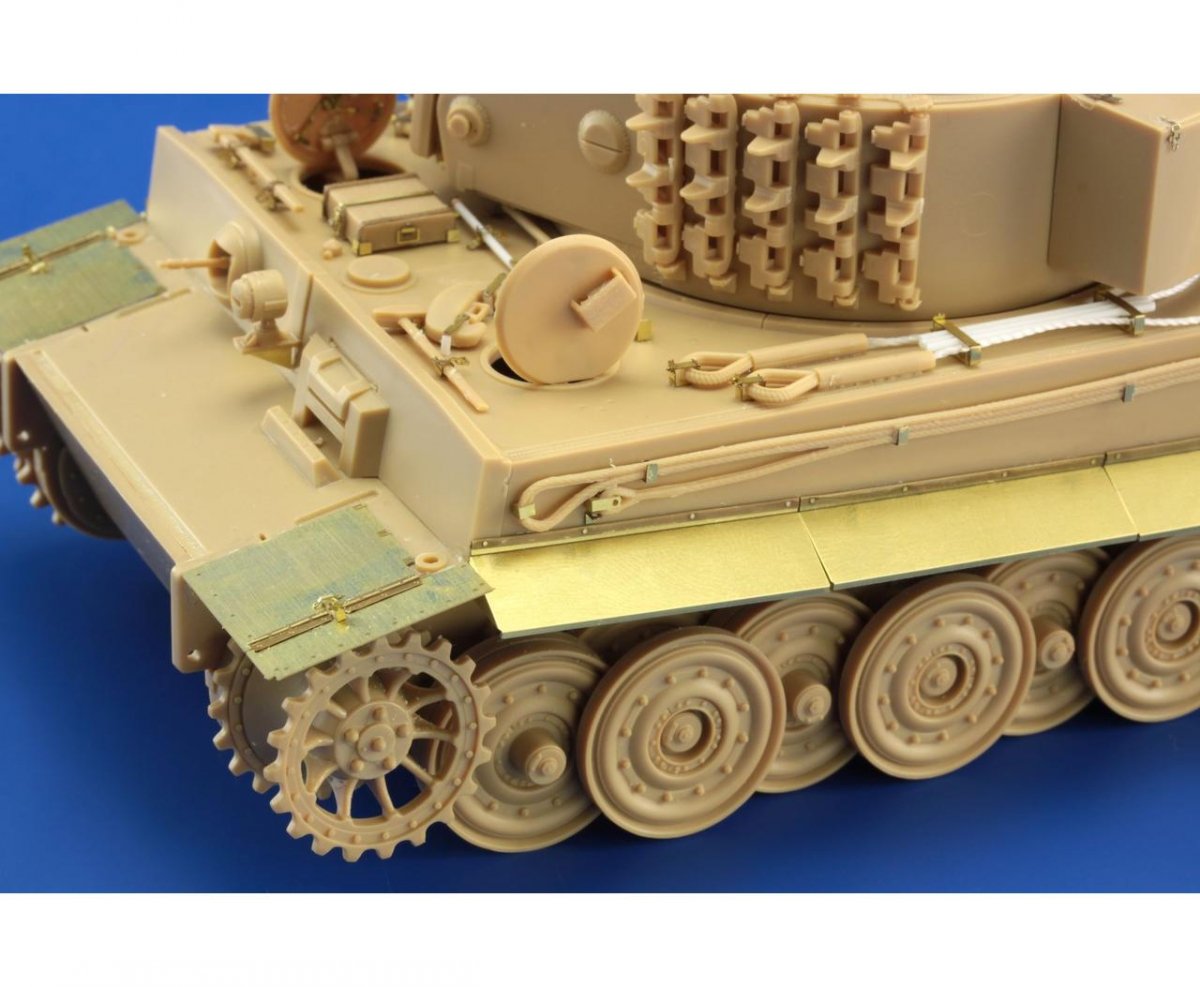 Eduard 36320 Tiger I late fenders 1/35 Academy – immagine 3