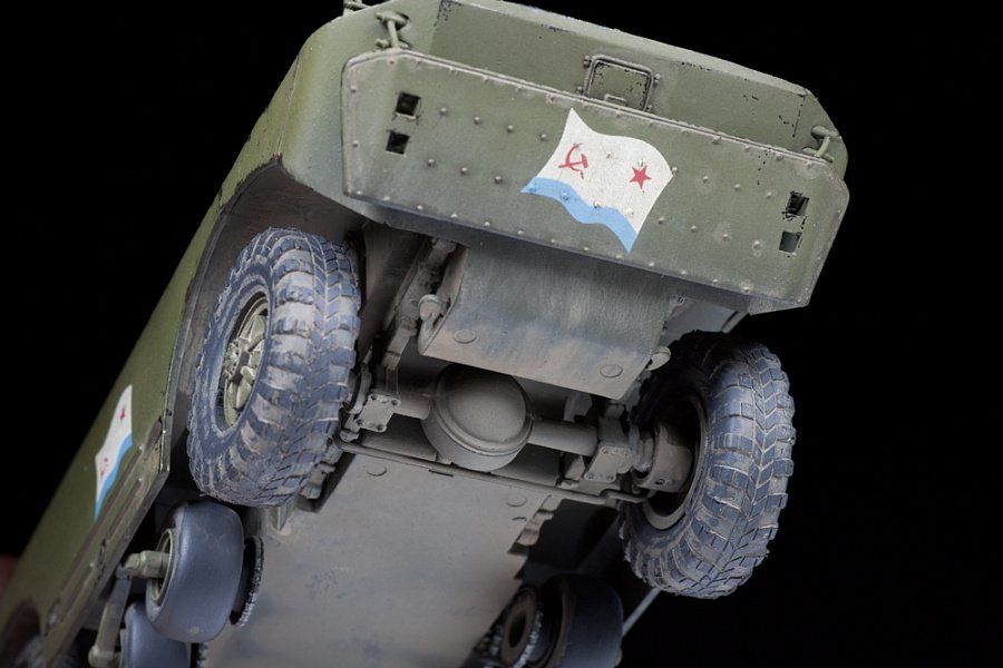 Zvezda 3638 Soviet Armored Reconnaissance Vehicle BDRM-2 1/35 – imagen 4