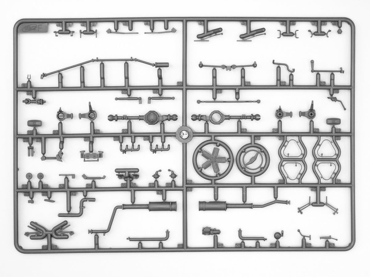 ICM 35004 KAMAZ-4310 Ukrainian Military Box Truck 1/35 – imagen 9