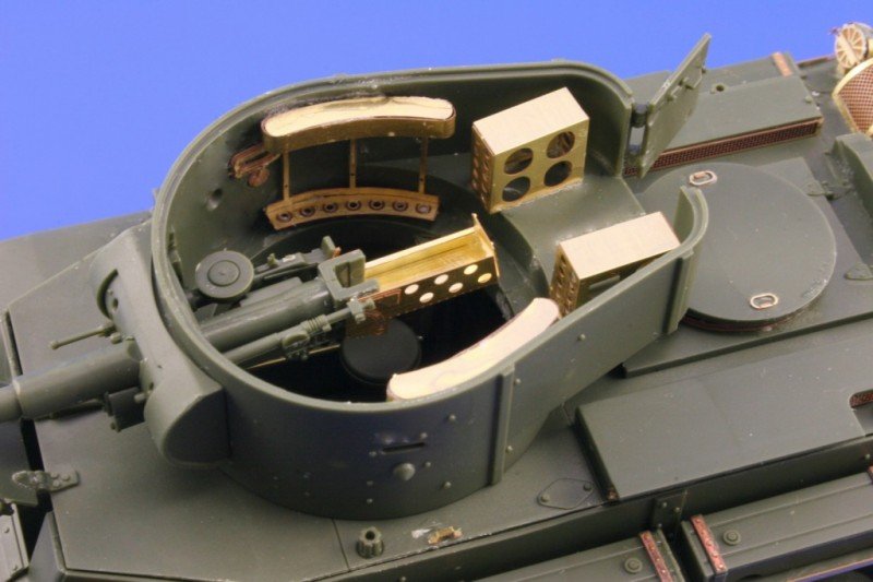 Eduard 36141 BT-7 1/35 Tamiya – imagen 6
