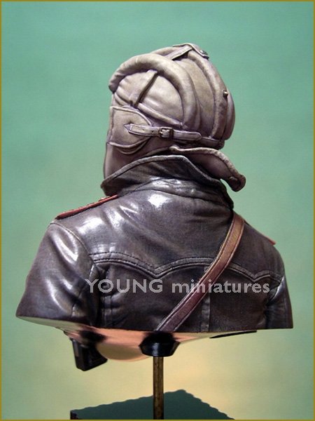Young Miniatures YM1823 SOVIET TANK COMMANDER 1944 1/10 – Bild 8
