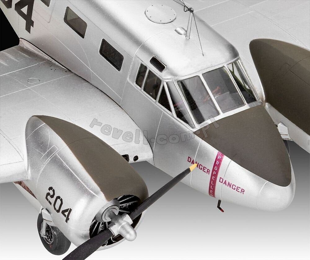 Revell 03811 Beechcraft Model 18 1/48 – zdjęcie 5