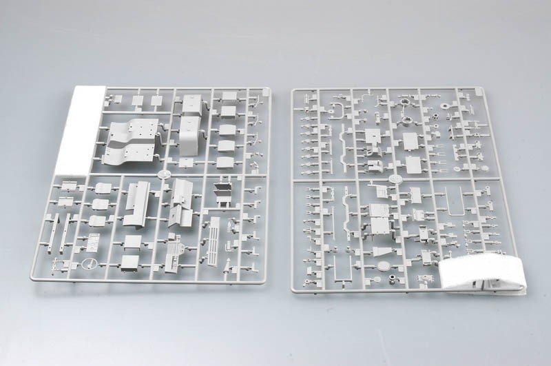 Trumpeter 01004 M1078 Light Medium Tactical Vehicle (LMTV) Standard Cargo Tru 1/35 – zdjęcie 12