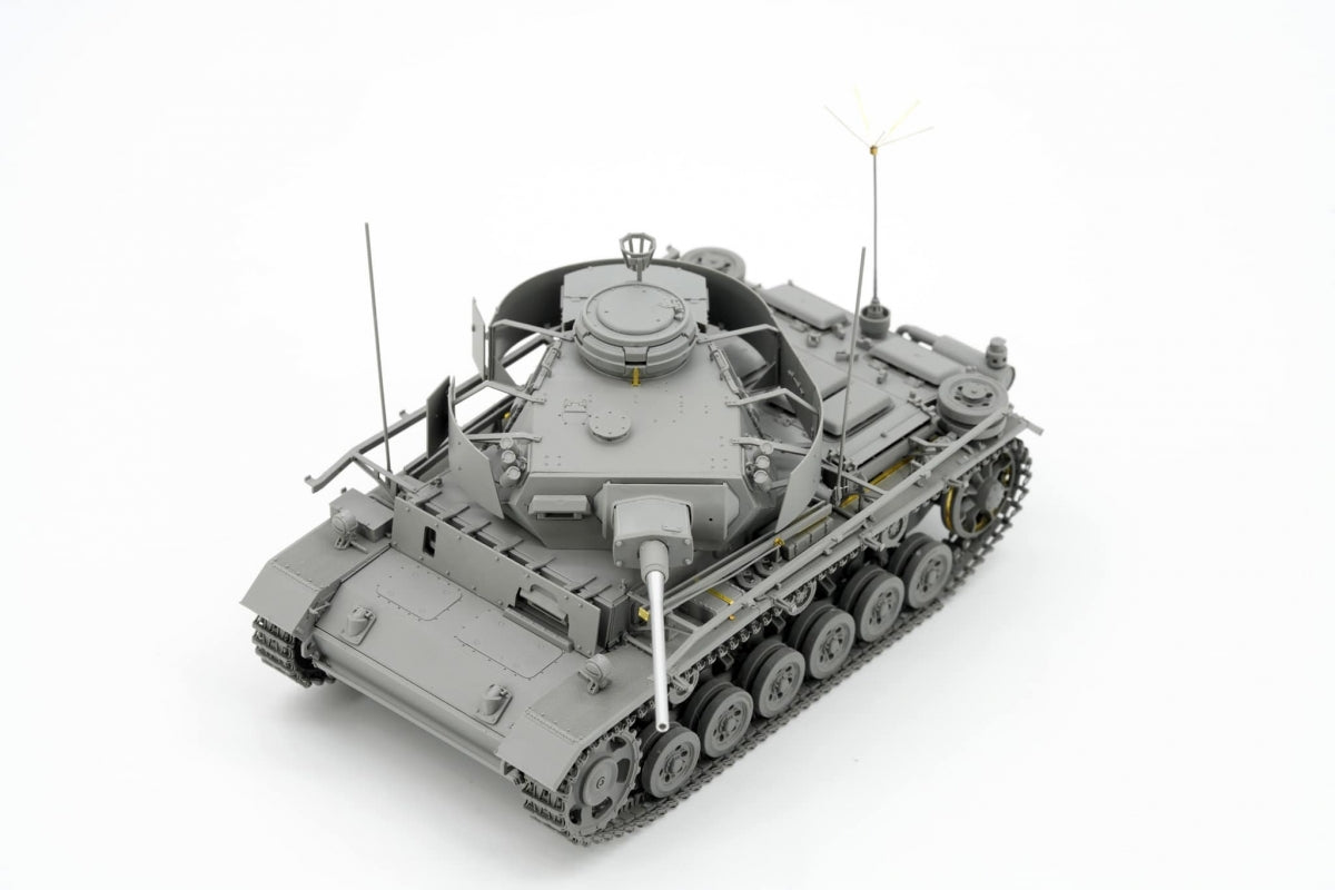 Border Model BT-048 Pz.Bef.Wg.III Ausf.K 2in1 w/Schürzen 1/35 – imagen 15