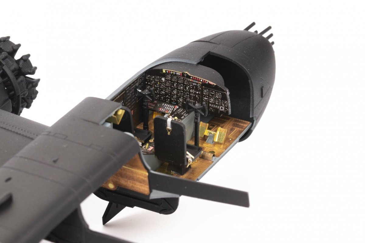Eduard 491262 B-26K Invader ICM 1/48 – immagine 3
