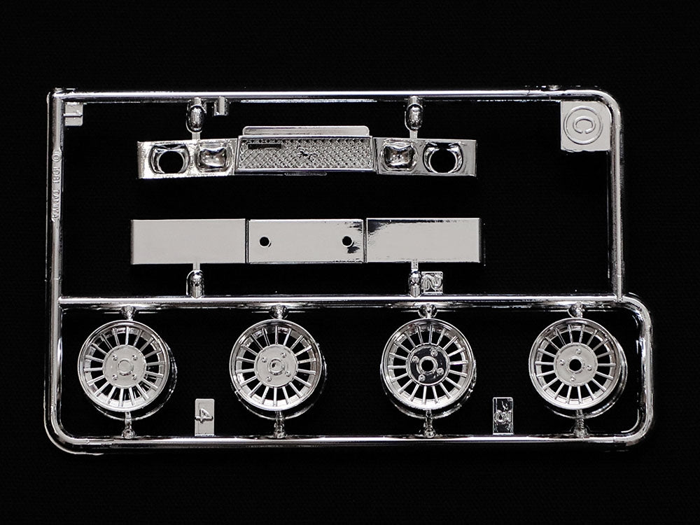 Tamiya 24365 Toyota Soarer 2000VR Turbo 1/24 – image 9