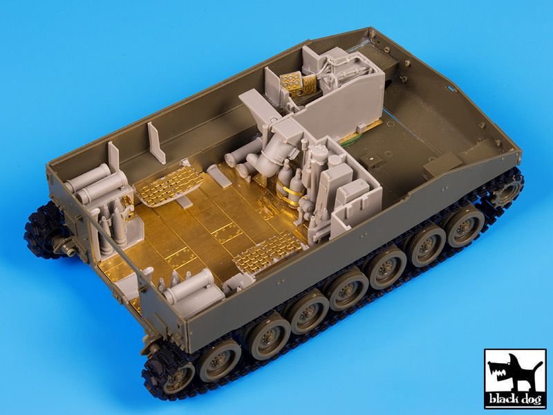 Black Dog T35101 M 109 A2 interior accessories set 1/35 – image 4