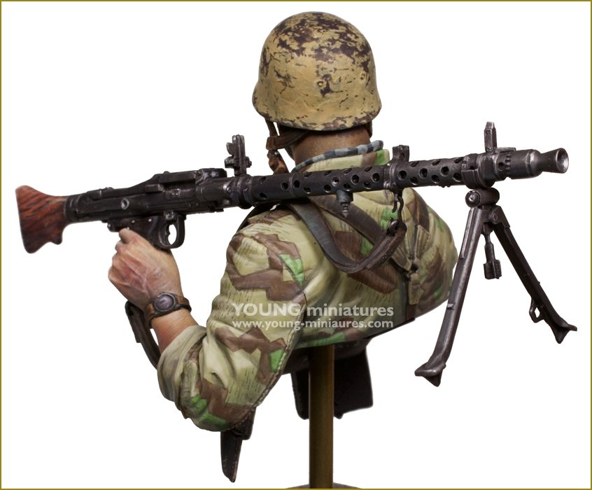 Young Miniatures YM1892 WWII German Paratroopers 1/10 – image 8