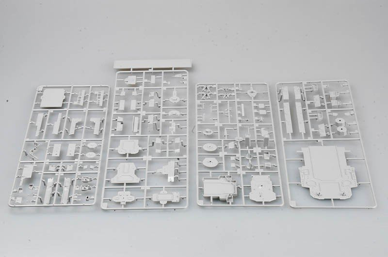 Trumpeter 04521 Russian cruiser Admiral Lazarev Ex-Frunze 1/350 – immagine 5