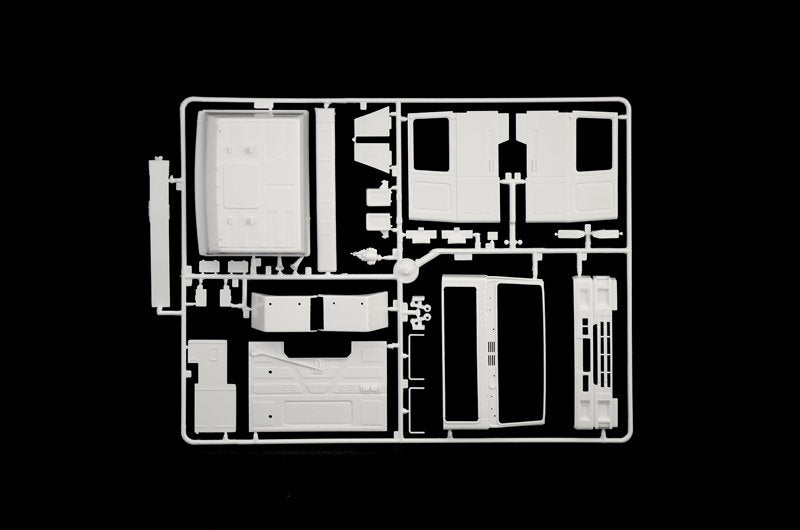 Italeri 3945 VOLVO F16 Globetrotter Canvas Truck with elevator 1/24 – immagine 12