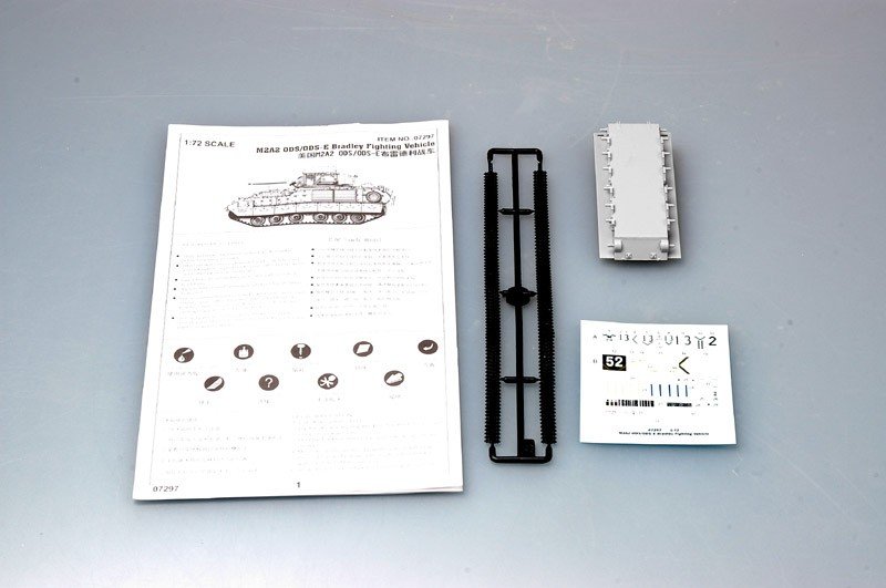 Trumpeter 07297 M2A2 ODS/ODS-E Bradley Fighting Vehicle 1/72 – zdjęcie 3