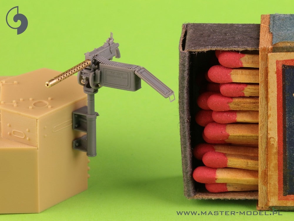 Master GM-35-087 Browning M1919 A4 .30 cal (7,62mm) - z uchwytem plot. M20 (używany np. na M3 Stuart) lub z kołyską D7431 (np. M3 Scout Car) 1/35 – immagine 3