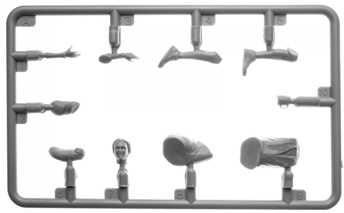 MiniArt 38090 MODERN CAFE VISITORS SET 2 1/35 – immagine 4