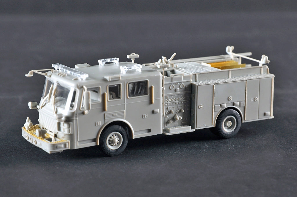 Trumpeter 07445 American LaFrance Eagle Fire Pumper 1/72 – image 8
