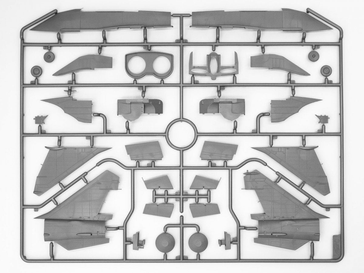ICM 72178 MiG-25PU Soviet Training Aircraft 1/72 – imagen 8