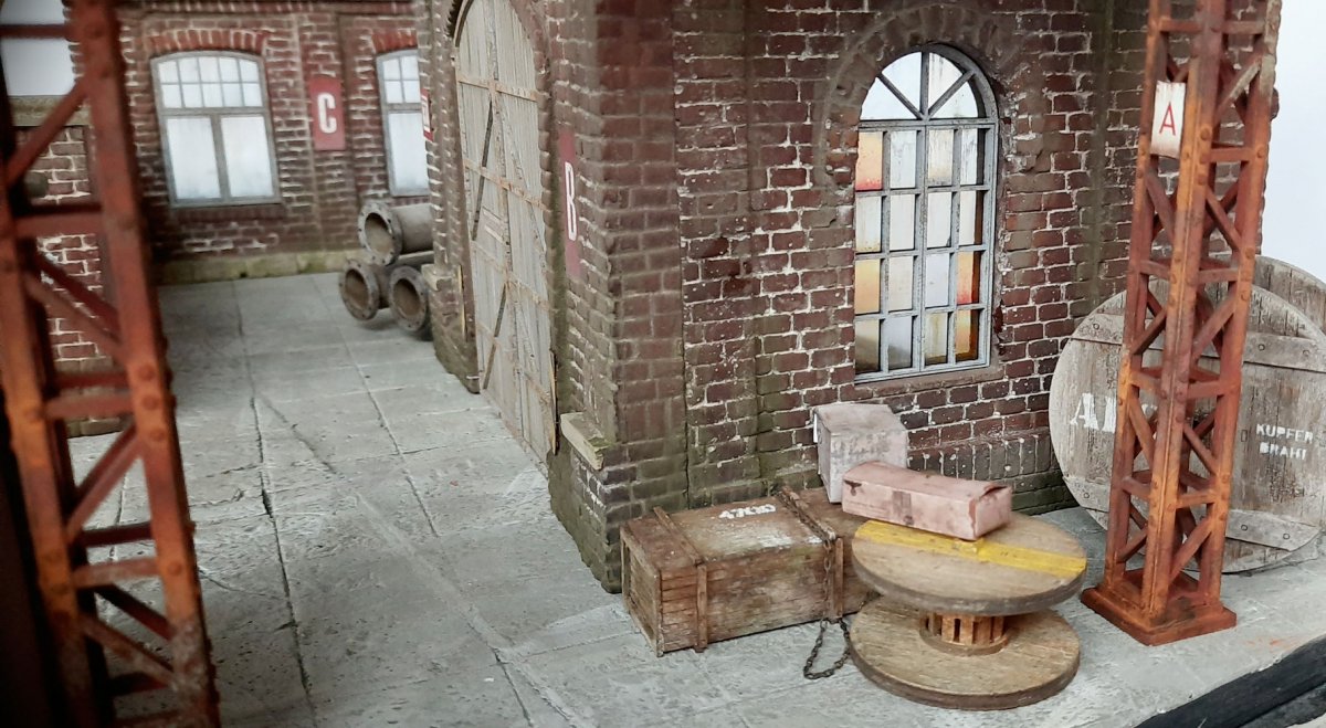 RT-Diorama 35286 Diorama-Base: &amp;quot;Factory Yard&amp;quot; 1/35 – Bild 8