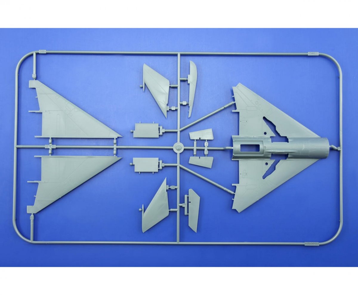 Eduard 8237 MiG-21PFM 1/48 – immagine 4