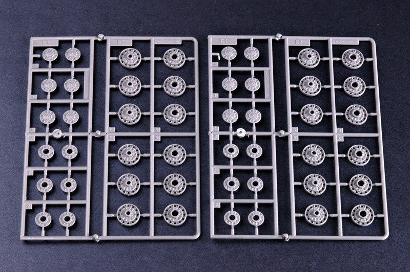 Trumpeter 00357 Russie KV-1 s Ehkranami (1/35) – image 24