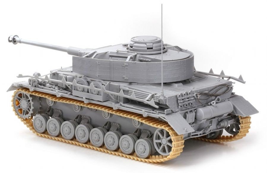 Dragon 6611 Pz.Kpfw.IV Ausf.H with Zimmerit 1/35 – immagine 2