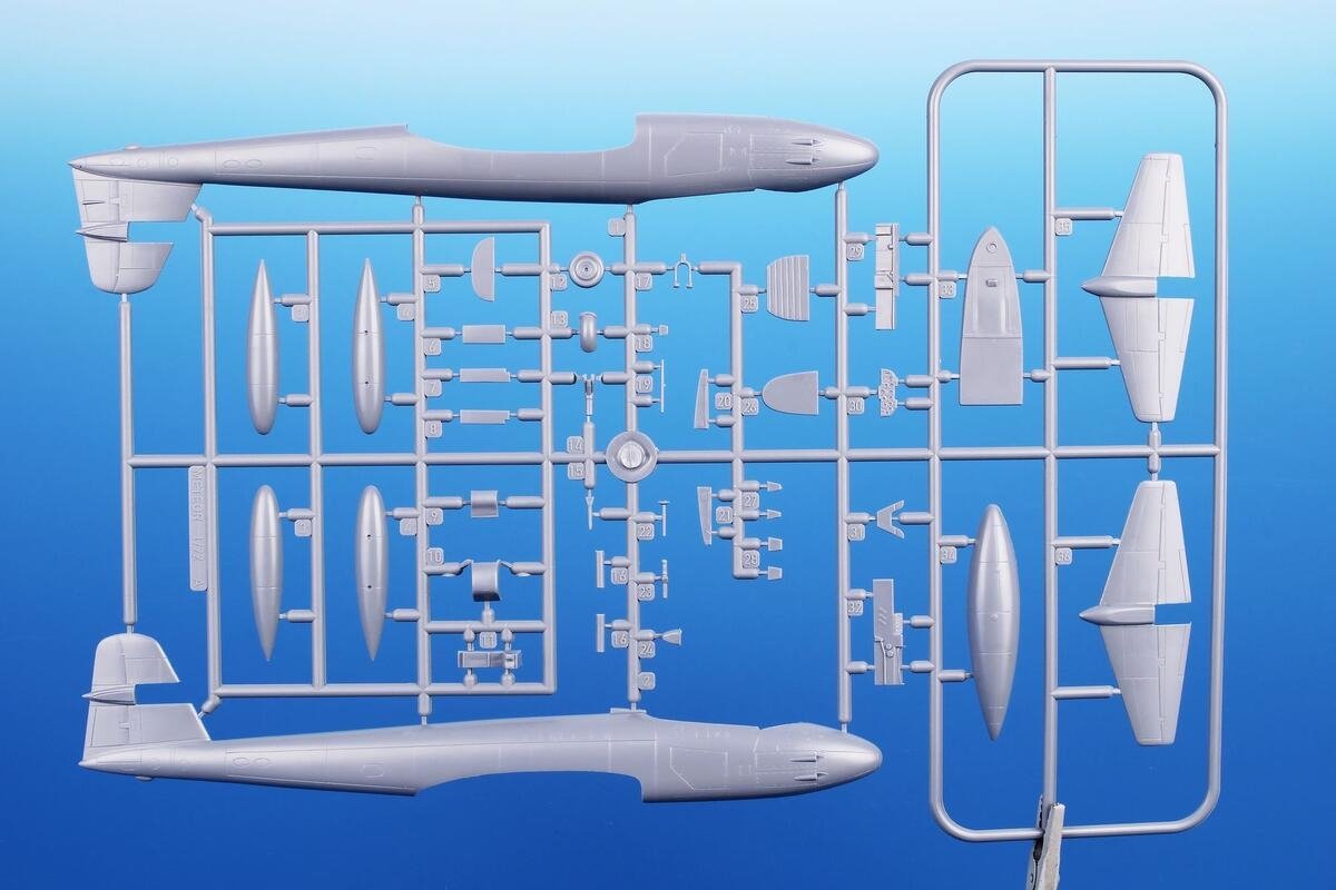 Maquette Special Hobby 72463 Gloster Meteor Mk.8/9 « Météores du Moyen-Orient » au 1/72 – image 3