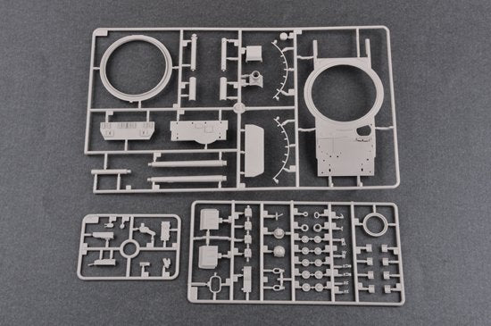 Trumpeter 01550 Russian T-62 Mod.1975 With KMT-6 Mine Plow 1/35 – immagine 10