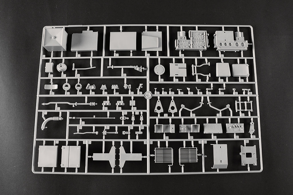 Trumpeter 00948 German Tiger II Heavy Tank - Porsche Turret Early Production 1/16 – immagine 55