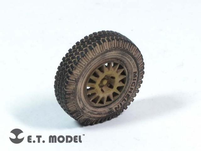 E.T. Model ER35-029 Defender XD &amp;#39;Wolf&amp;#39; W.M.I.K Road Wheels Type 3 - weighted for HobbyBoss 82446 1/35